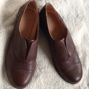 Casual naturalizer  shoes